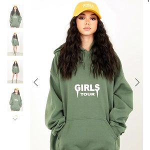 “Girls Tour” Hoodie💚 (Sorella Boutique)